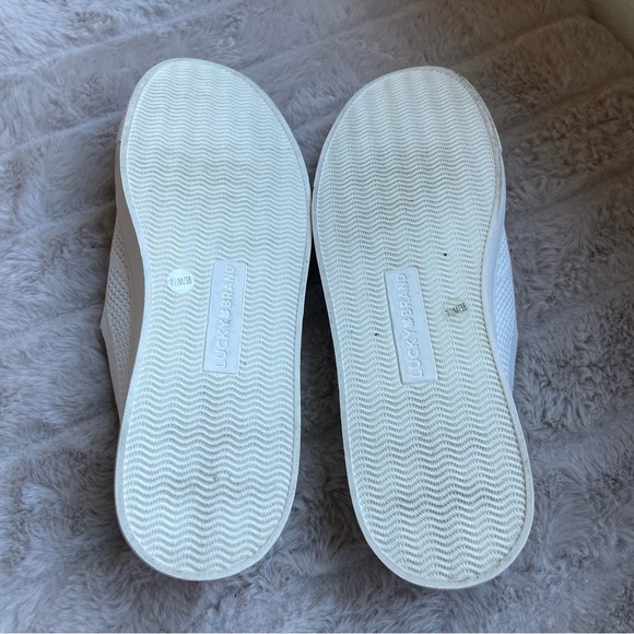 Lucky Brand Women's White Slip-On Shoes size 7.5 - Picture 5 of 7